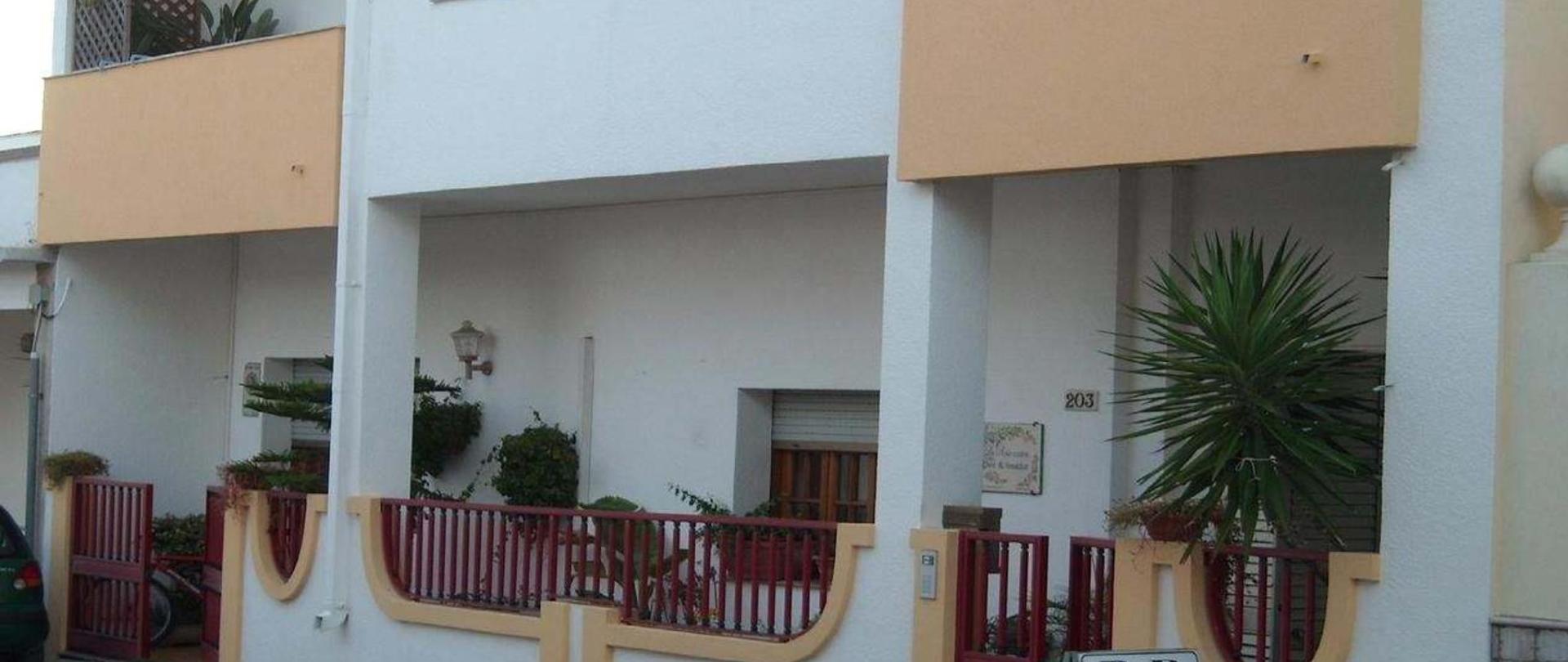 66487783.jpg